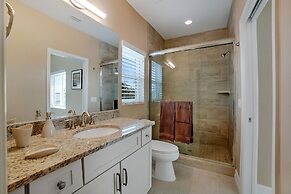 Beach House On Bayview - 1940 Bayview Dr 6 Bedroom Home by RedAwning