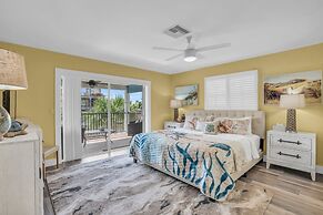 218 Primo Dr - Mermaid Beach House 2 Bedroom Home by RedAwning