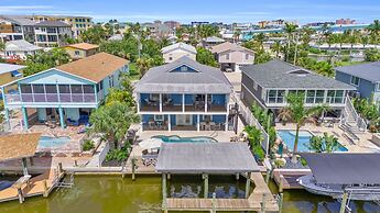 218 Primo Dr - Beach House 3 Bedroom Home by RedAwning