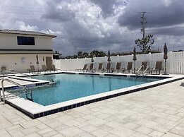 Pelican Watch 604 3 Bedroom Condo by RedAwning