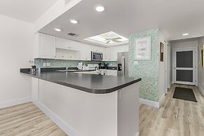 Pelican Watch 604 3 Bedroom Condo by RedAwning