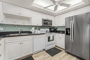 Pelican Watch 604 3 Bedroom Condo by RedAwning