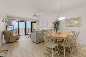 Pelican Watch 604 3 Bedroom Condo by RedAwning