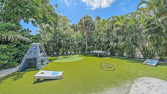 Almost Heaven 5 Bedroom Home by RedAwning