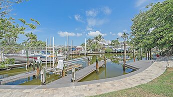 Almost Heaven 5 Bedroom Home by RedAwning