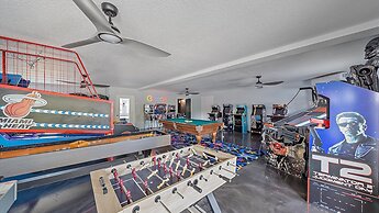 Almost Heaven 5 Bedroom Home by RedAwning