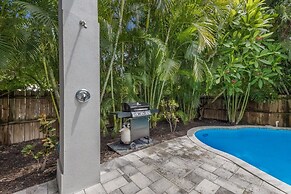 Seaside Haven 4 Bedroom Home by RedAwning