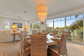 Seaside Haven 4 Bedroom Home by RedAwning