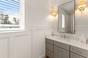 Seaside Haven 4 Bedroom Home by RedAwning