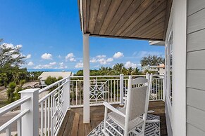 Seaside Haven 4 Bedroom Home by RedAwning