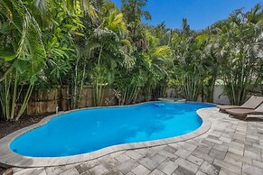 Seaside Haven 4 Bedroom Home by RedAwning