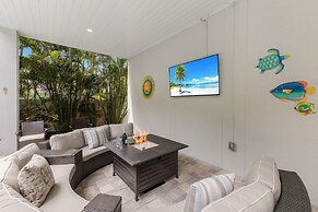 Seaside Haven 4 Bedroom Home by RedAwning