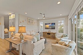 Seaside Haven 4 Bedroom Home by RedAwning