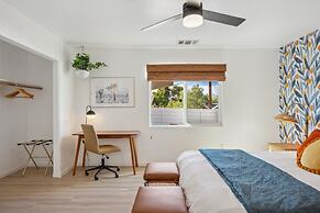 Tangerine House - Hot Tub, Fire Pit, Bbq! 3 Bedroom Home by RedAwning