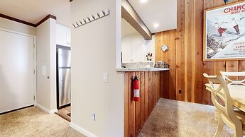 Mammoth Ski & Racquet Club #118 2 Bedroom Condo by RedAwning