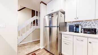 Mammoth Ski & Racquet Club #118 2 Bedroom Condo by RedAwning