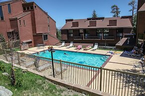 Mammoth Ski & Racquet Club #118 2 Bedroom Condo by RedAwning
