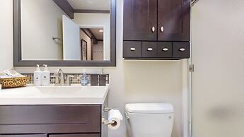 Mammoth Ski & Racquet Club #118 2 Bedroom Condo by RedAwning