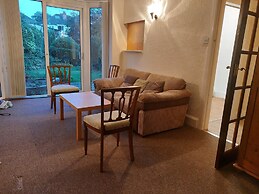 Birmingham Blissful Retreat With 3 Bedrooms