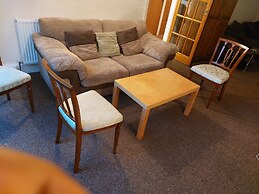 Birmingham Blissful Retreat With 3 Bedrooms