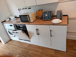 Birmingham Blissful Retreat With 3 Bedrooms