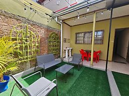 Hostel La Cali Inn
