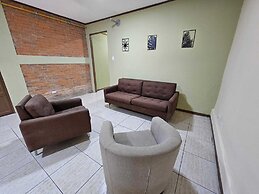 Hostel La Cali Inn
