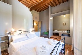 Eighteenth-century Tuscan Villa Tricolle