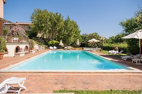 Eighteenth-century Tuscan Villa Tricolle