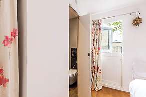 Parsons Green Modern One Bedroom Flat