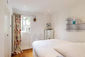 Parsons Green Modern One Bedroom Flat