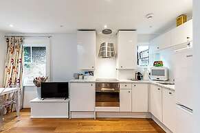 Parsons Green Modern One Bedroom Flat