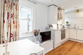 Parsons Green Modern One Bedroom Flat