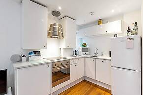 Parsons Green Modern One Bedroom Flat