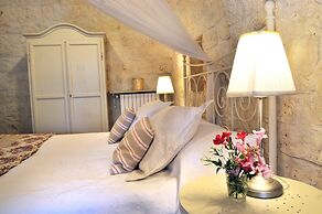 Trulli Mimosa by Pugliadamare