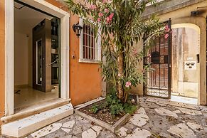 The Green Jungle by Wonderful Italy