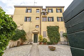 Tolentini Terrace by Wonderful Italy