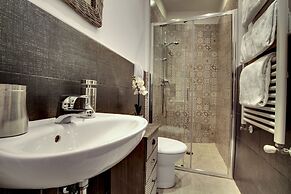 Venice Elegance by Wonderful Italy