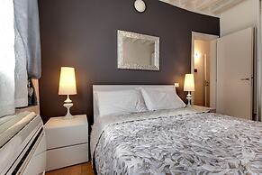 Venice Elegance by Wonderful Italy