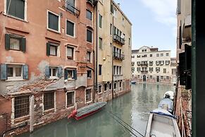 Marco Polo Apartment by Wonderful Italy