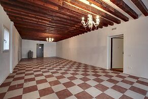 Venice Garden by Wonderful Italy