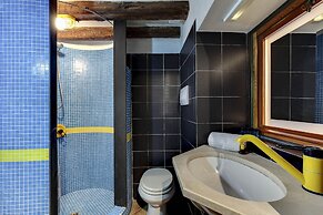 Rialto Canal View by Wonderful Italy