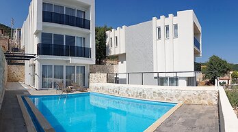 Private Pool Garden Villa- All Rooms w AC