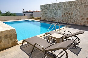 Private Pool Garden Villa- All Rooms w AC