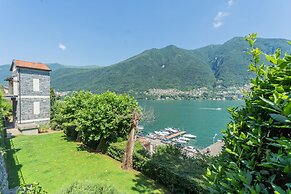 OC Lake Love in Laglio