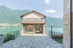 OC Lake Love in Laglio