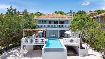 Caribbean Delight Villa With Stunning Pool View