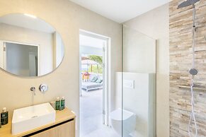 Caribbean Delight Villa With Stunning Pool View