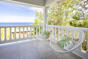 Caribbean Delight Villa With Stunning Pool View