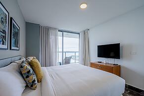 w Majestic 2BR w Perfect Balcony in YOO